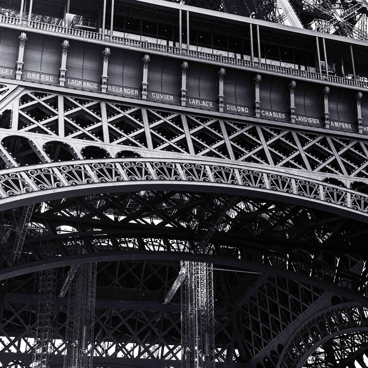 Tour Eiffel Geometry 7